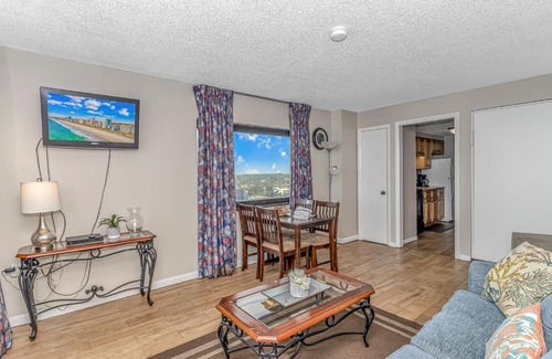 Myrtle Beach House | Palms 1006