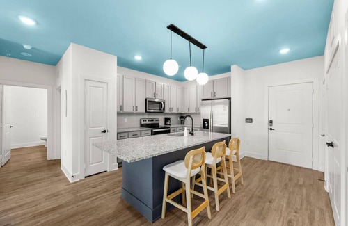 Upper Grand Lagoon Apartment | Panama City Escape | 3BR Apt w/Pool & Balcony!