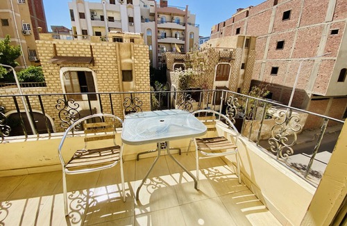 Sakkala Apartment | Panda House. Sheraton Road. 5 min from the beach