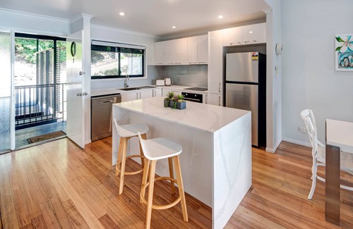 Hamilton Island Apartment | Panorama 7, Seaview Apartment on Hamilton Island