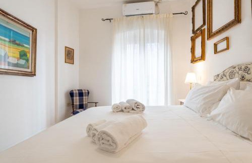 Cagliari Apartment | Panorama di mare suite via Cima Cagliari Centro