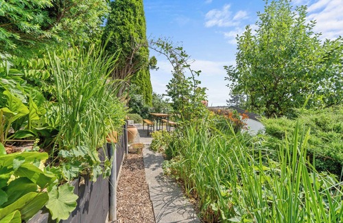 Neuravensburg Apartment | Panorama House - Apartment Säntis (pet friendly)