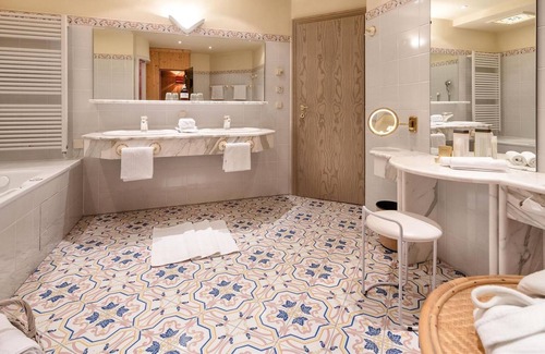 Sankt Oswald House | Panorama-luxussuite Silberdistel mit Eigener Sauna - Hotel St. Oswald