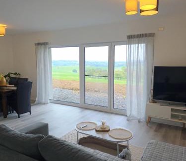 Numbrecht Apartment | Panorama trifft Gemütlichkeit