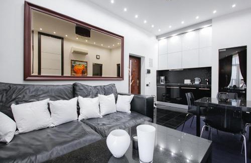 Odessa City Center Apartment | Panoramic 1-BR apartment in the heart of Odessa