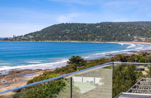 Lorne House | Panoramic Dream - Beach Waves and Stunning Views