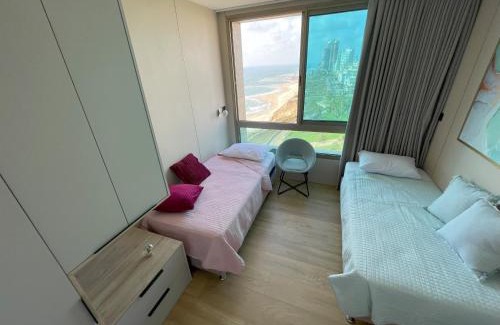 Netanya Apartment | Panoramic Sea View Luxury Suite