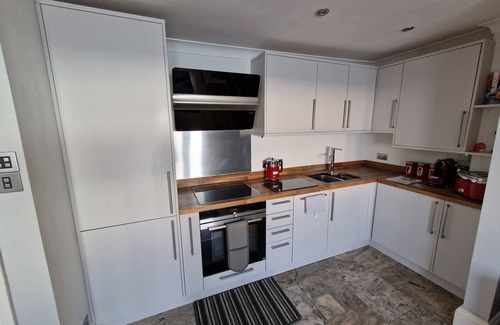 Seafront Apartment | Panoramic Sea Views, Central, Free Private Parking Space Off Street