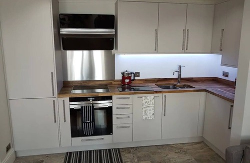 Seafront Apartment | Panoramic Sea Views, Central, Free Private Parking Space Off Street