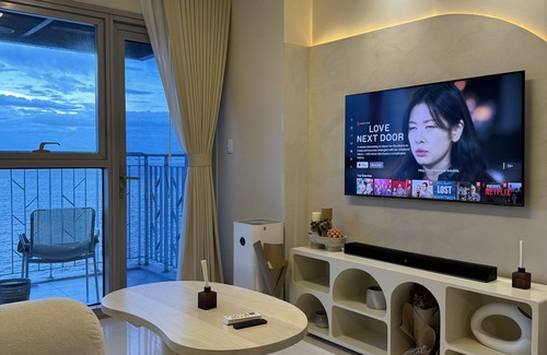 Tambo Condo | Panoramic Seaview 2BR Near Airport Facing the Bay