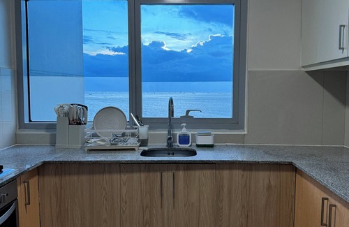 Tambo Condo | Panoramic Seaview 2BR Near Airport Facing the Bay