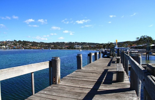Merimbula House | Panoramic Townhouses By Lisa (Deluxe Front Apartment- Pet Friendly) - 3+night