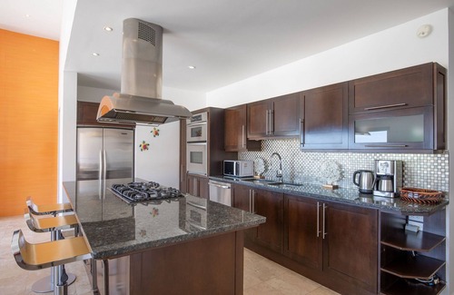 Libertad Apartment | Panoramic View Condo in Downtown Cabo 3BR