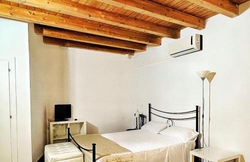 Sortino Bed & Breakfast | Pantalica Rooms Affittacamere Sortino Siracusa