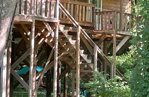 Olivehill Cabin | Papa Bears Cozy Cabin at Up The Creek