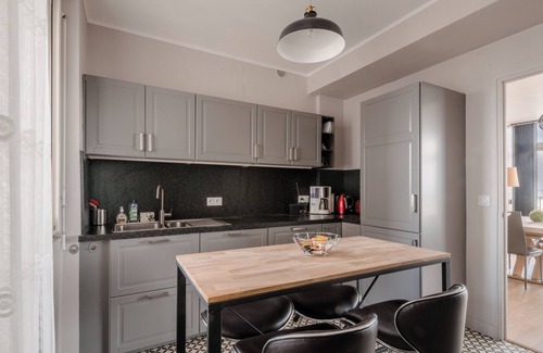Saint-Nazaire Apartment | Paquebot - face port - mer - parking