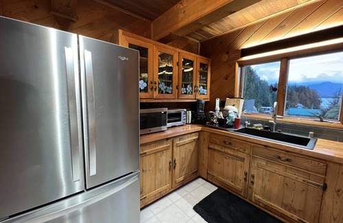 Sitka House | Paradis Cove Sitka * Ocean View from Every Room