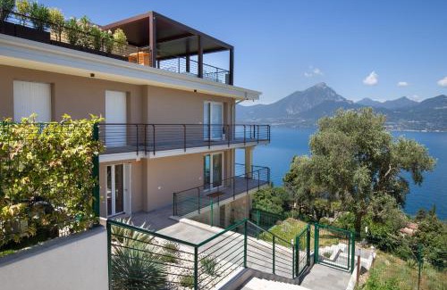 Torri del Benaco Apartment | Paradise Apartment With Pool