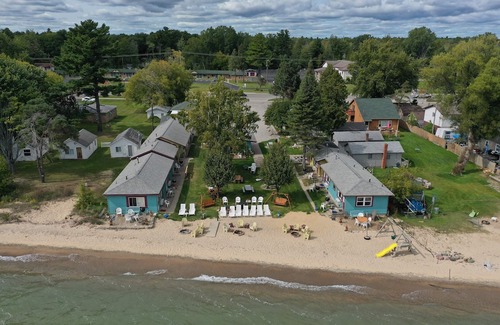 Tawas City Hotel | Paradise Beach Resort