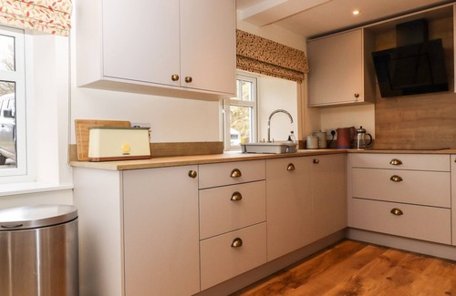 Bewerley Cottage | PARADISE COTTAGE, family friendly, with open fire in Bewerley