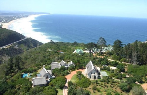 Victoria Bay House | Paradise Cove Country House