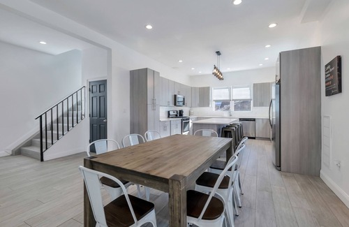 Long Beach House | Paradise Cove