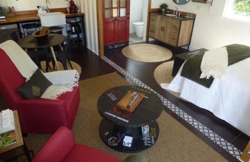 Onemana Ski Chalet | Paradise Grove