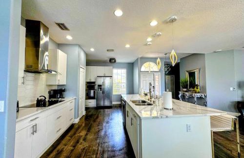 Trailer Estates House | Paradise Heated Pool Home Near IMG and Siesta Key Beach