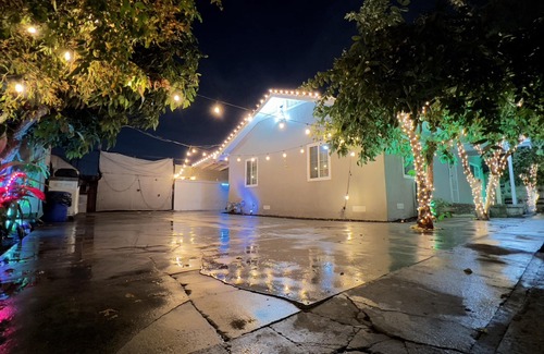 Compton House | Paradise Home in Compton