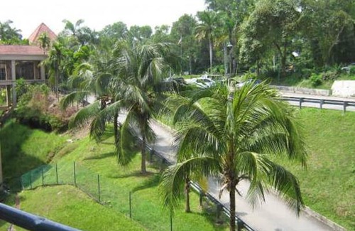 Taman Haji Zainal Apartment | Paradise Lagoon Apartment