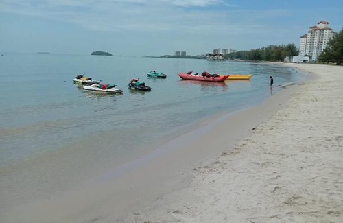 Taman Haji Zainal Apartment | Paradise Lagoon Apartment