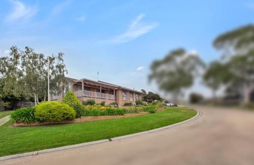 Paynesville House | Paradise on Sheerwater