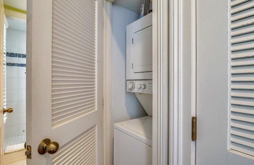 The Meadows House | Paradise Place (Condo)