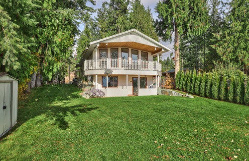 Celista House | Paradise Point - Shuswap lakefront vacation home