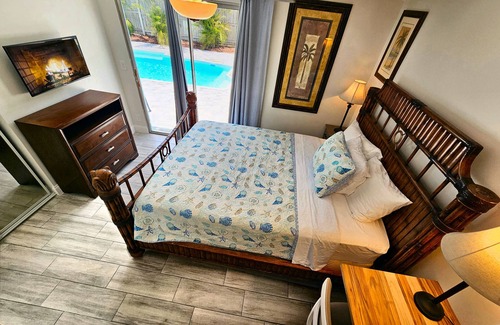 Palm Beach Gardens House | Paradise Private Suite Heated Pool Kayak 5min2 Juno Beach & Baseball Stadiums