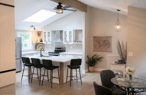 Port Elgin Cottage | Paradise! Steps from Lake Huron
