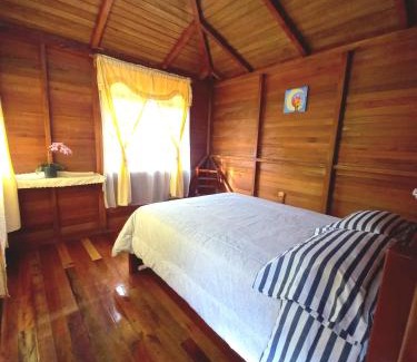 Banos de Agua Santa Bed & Breakfast | Paraiso Orquideario