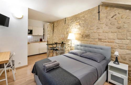 Quartier de Rochechouart Apartment | Paris entre Opéra et Montmartre