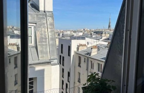 Quartier de la Goutte-d'Or Apartment | Paris in Montmartre