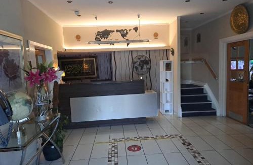 Rusholme Bed & Breakfast | Park Crescent Hotel