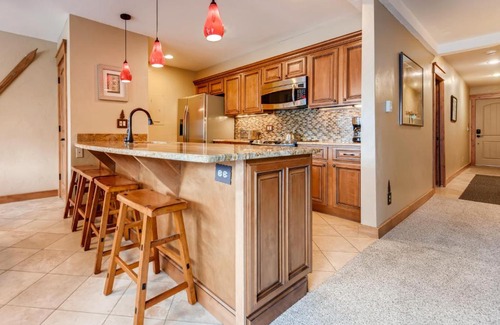 Historic District Apartment | Park Place B102