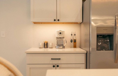 Park Point House | Park Point Scandinavian Home🌲 Family Retreat ☀️ 🌊 Pet Friendly 🐾