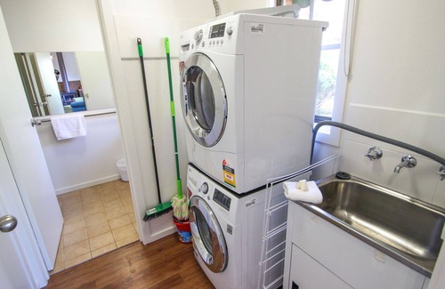 Bright Villa | PARK STREET RETREAT : Bright