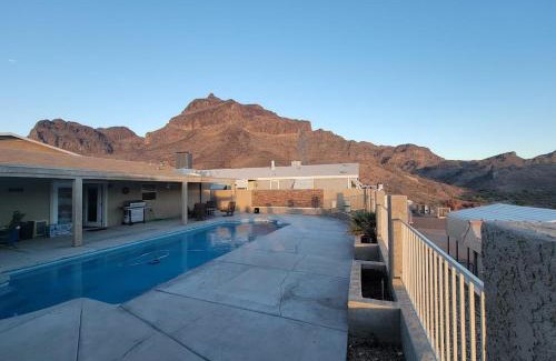 Parker Strip House | Parker Strip pool house with game room!