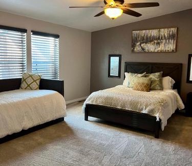 Parker Strip House | Parker Strip pool house with game room!