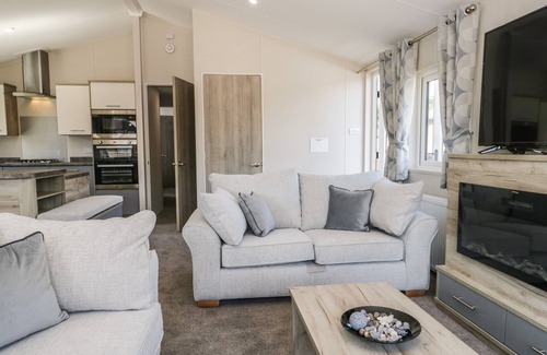 Yealand Conyers Cottage | PARKERS PLACE, pet friendly, with a garden in Carnforth