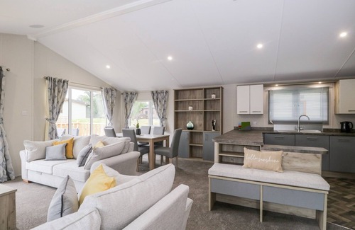 Yealand Conyers Cottage | PARKERS PLACE, pet friendly, with a garden in Carnforth