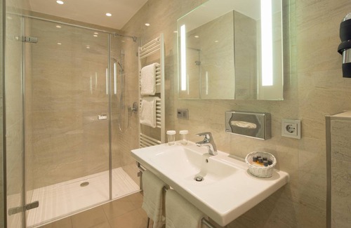 Langendorf Hotel | Parkhotel Gueldene Berge
