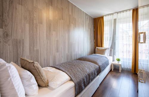 15th District Apartment | Parking Easy - Extra Peaceful & Very Comfy