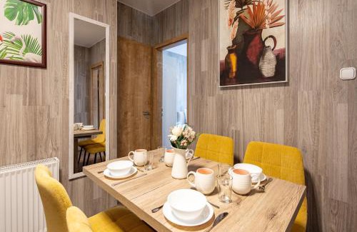 15th District Apartment | Parking Easy - Extra Peaceful & Very Comfy